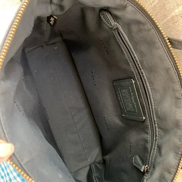 Excellent condition Coach Prairie leather bag - Picture 7 of 8